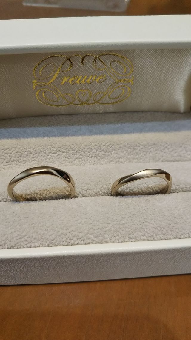 出来立ての結婚指輪