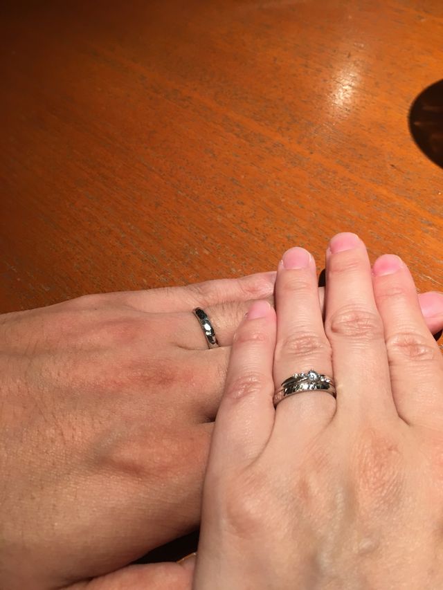 指輪が届いてから約半月、結婚式でやっと初めて着けました