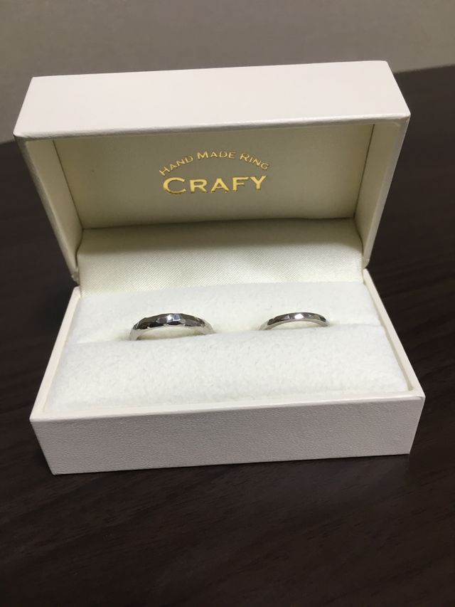 指輪ケースと指輪