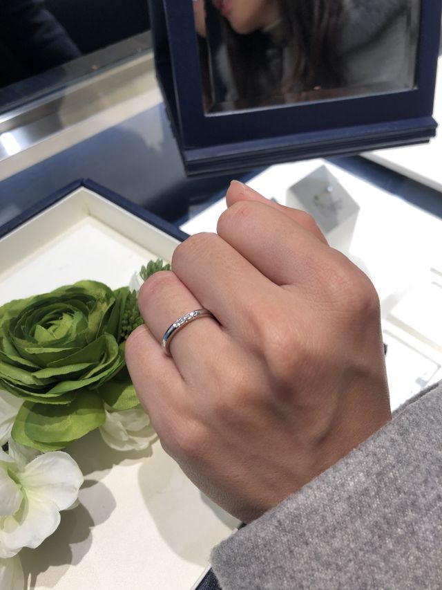 ウェーブタイプののダイヤモンドが入ったもの