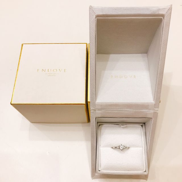 ビジュピコのENUOVEとゆうものです。