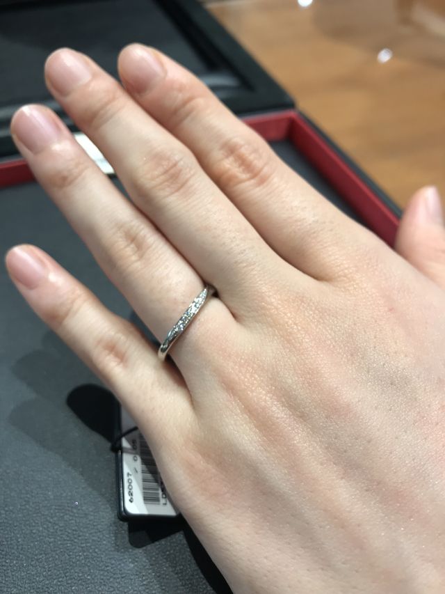 シンプルですが高級感があります。