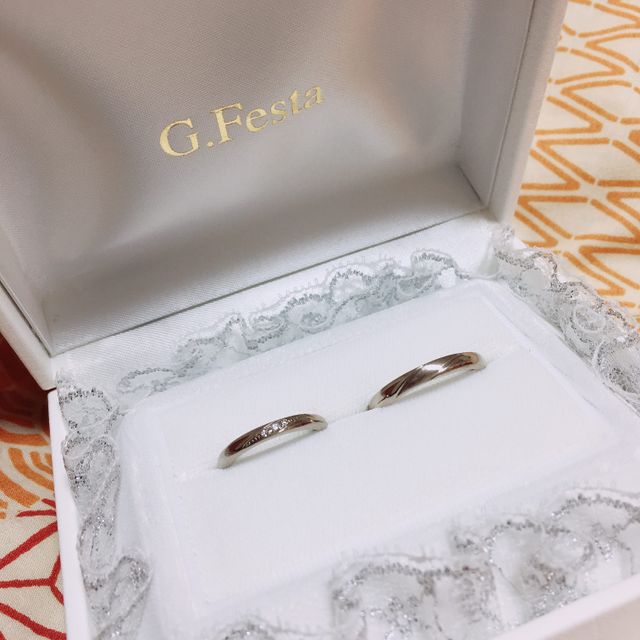 箱に入れて貰った時の指輪です。