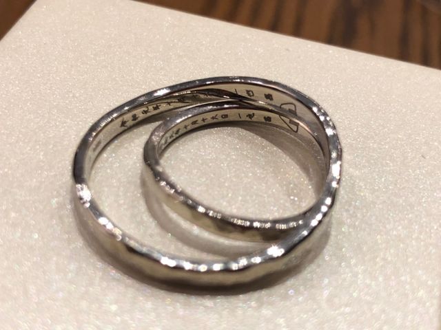 手書きの文字を刻印しました、おにぎりの絵も！