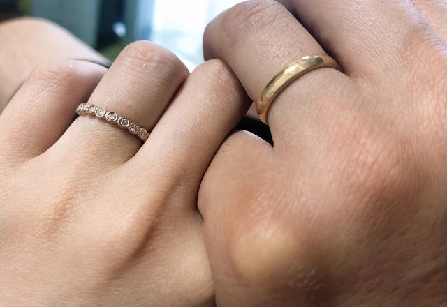 旦那がゴールド、私がピンクゴールドを購入しました。