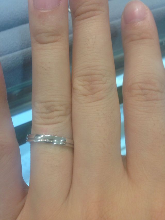 プラチナでこだわり、シンプルにしました。