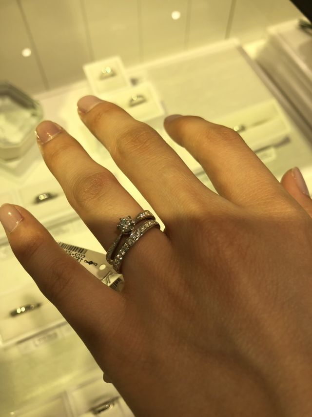 結婚指輪と婚約指輪のセット