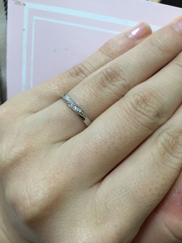 私のはパラジウムですが、同じデザインでプラチナもあります！