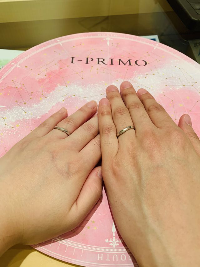 ウェーブがあって指が太くても綺麗に見えます。