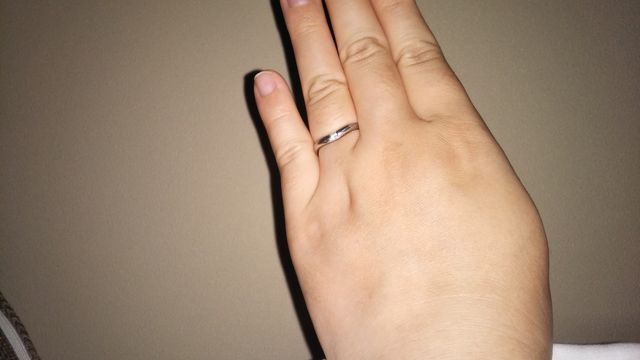 粒ダイヤがキラキラして気に行っています。