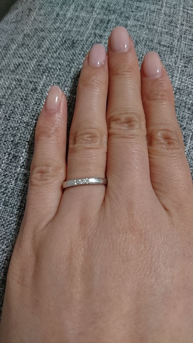 プラチナのストレートタイプです