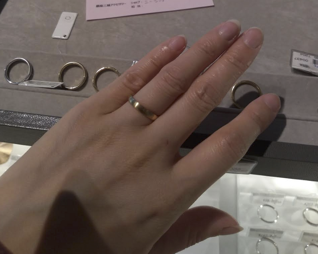 ニーシング指輪