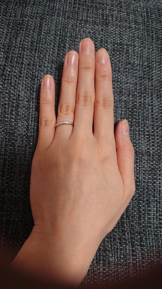 ハーフエタニティです。