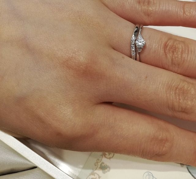 V字がおしゃれでした