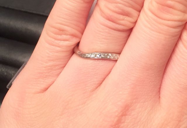 ダイヤがとても綺麗でデザインも私好みでした