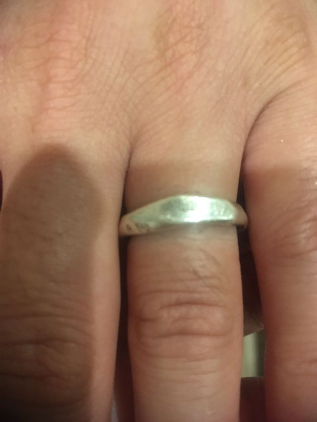 ７年経っていますが気に入っています。写真は夫です。