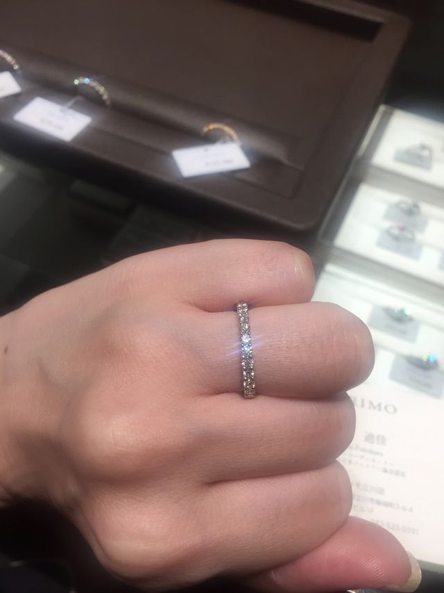 ゴールドのエタニティリング