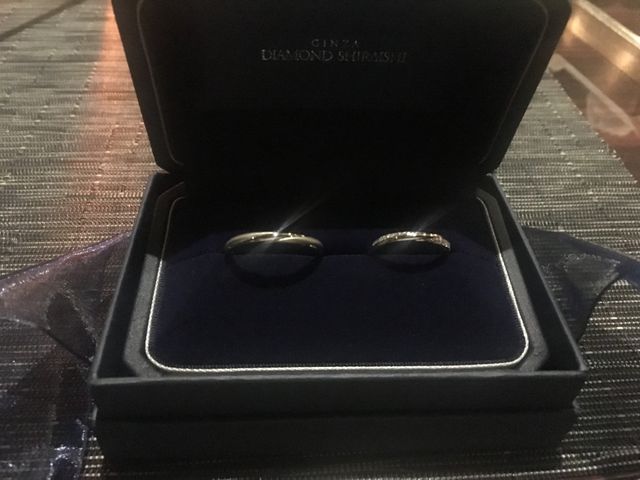 色々な種類の指輪を試着して、お気に入りを選びました。