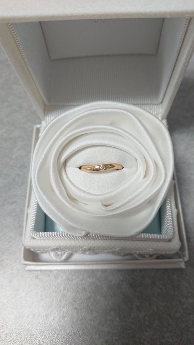 一緒に来店して選んだ結婚指輪。
