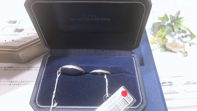 ダイヤモンドシライシさんのブーケットという指輪です。