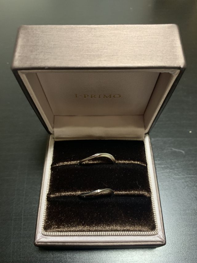 少し遊び心が欲しいと思いウェーブした物を選びました。