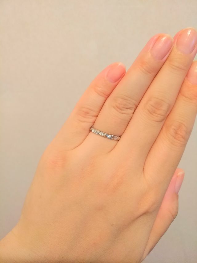 料理・水仕事の際のみ外しますが、それ以外はつけっぱなしです。