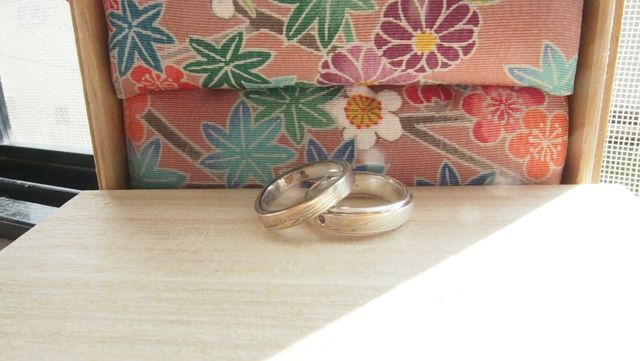 和の感じがとても気にっています。入れ物も大好きです。