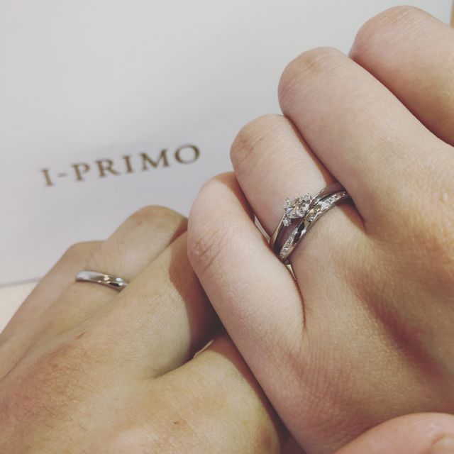結婚指輪と婚約指輪のセットでした。