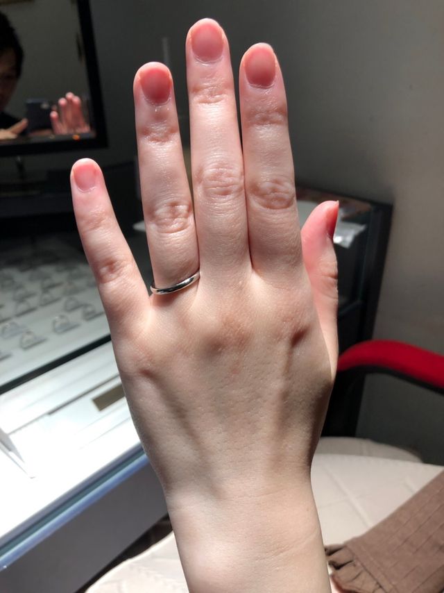 内甲丸のシンプルなデザインです。