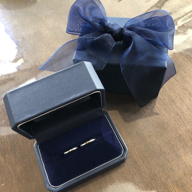 ペア指輪セットのピロー付き
