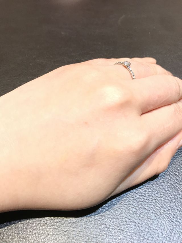 エタンセル　ドゥ　カルティエ 。ダイヤのクオリティが選べる