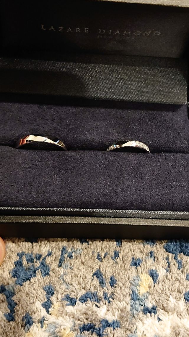 10店舗近く見に行って一番しっくりきた指輪です。