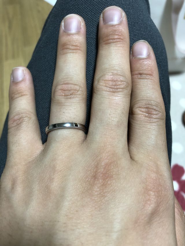 付けてる感じもほぼ無く自然に手に馴染みます。
