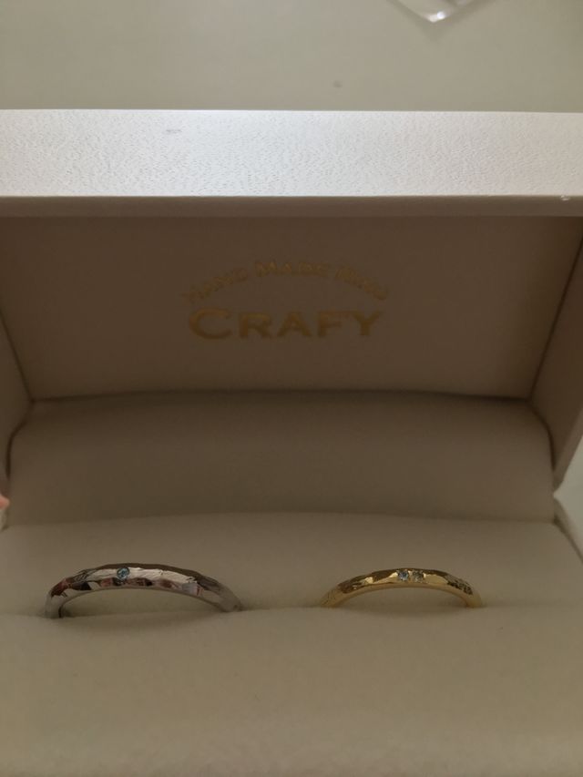 素材はK18YG、K18WGでそれぞれ好みで選択しました。