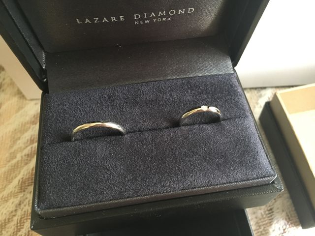 ダイヤモンドが一石入ったストレートリングです