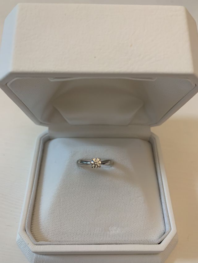 4カラットに近い大きさです！