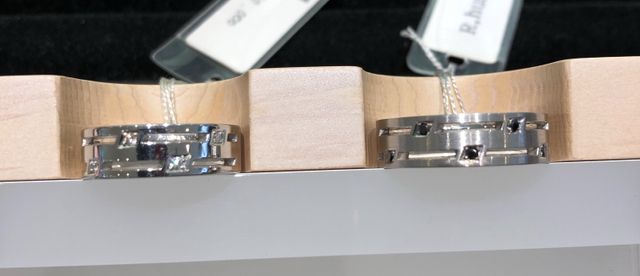 ダイヤモンドが綺麗な幅広リング