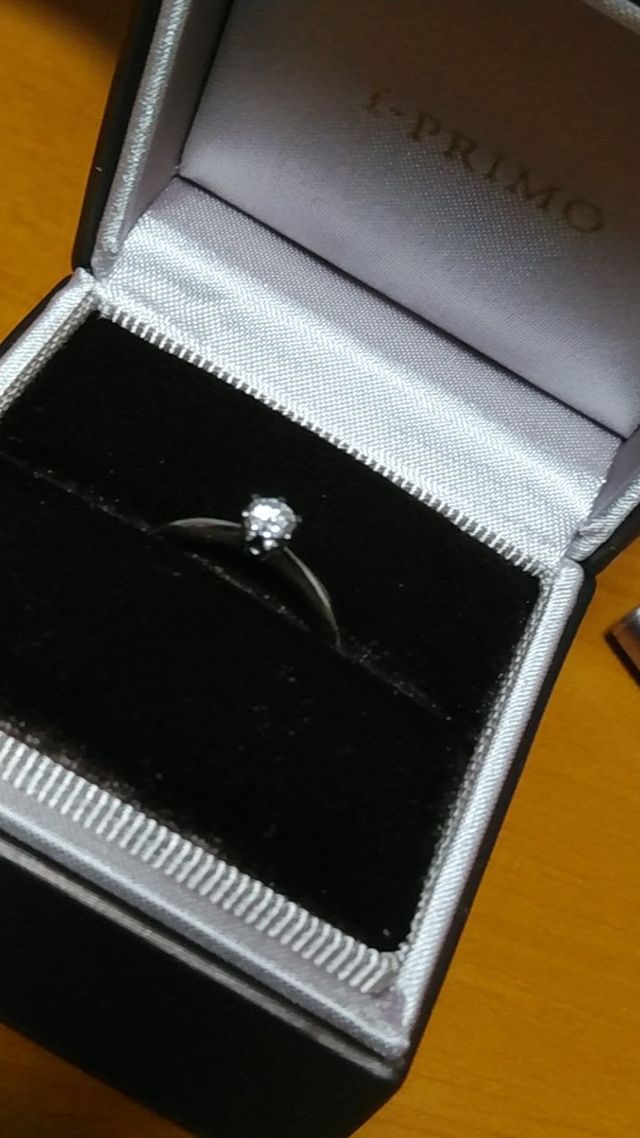 これは0.2caratのダイヤです。