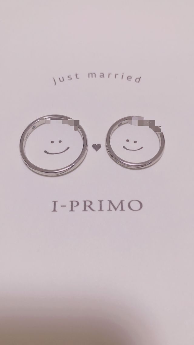 可愛い用紙をいただき、その上に指輪を並べ写真を撮りました。