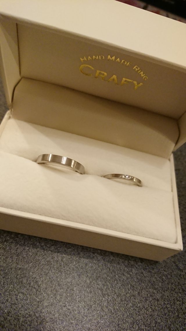 平打ちで表面に加工がしてあります。