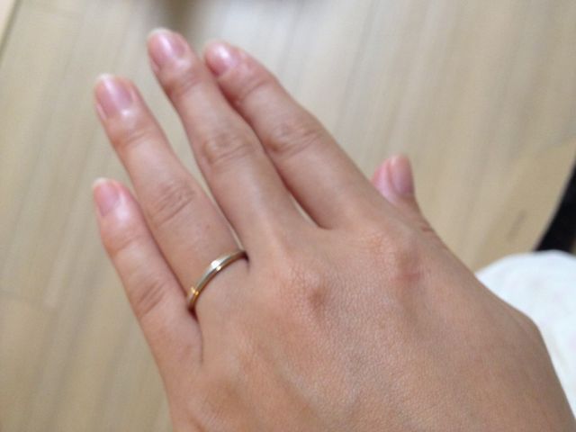 ピンクゴールドは肌馴染みが良く気に入っています。