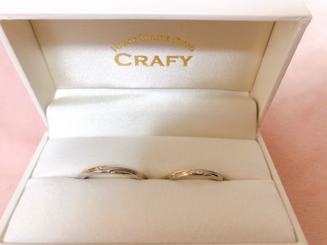 ゴールドとのコンビネーションが素敵でずっと見てられます☆