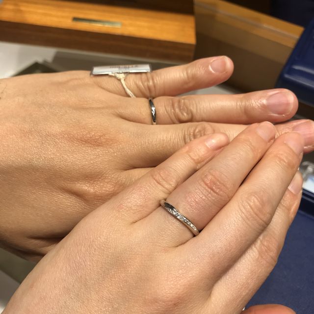 結婚指輪単体の写真。彼とのペア