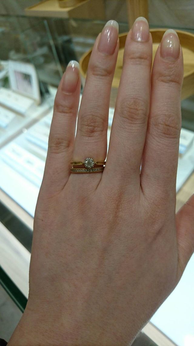 ストレートのソリティア。アームがミル打ちされています。