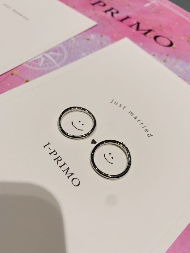 シンプルの中にも綺麗なダイヤが輝くのが素敵で気に入りました。