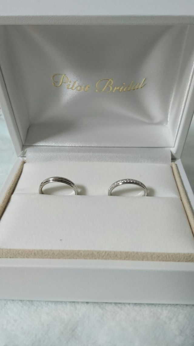 左が新郎、右が新婦のリング