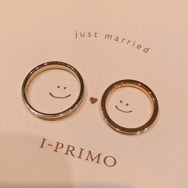 プラチナとピンクゴールドのコンビネーションが肌に馴染みます。