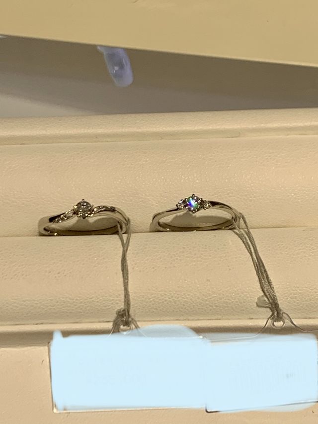 シンプル、ウェーブで価格帯が低いものを出してもらいました。