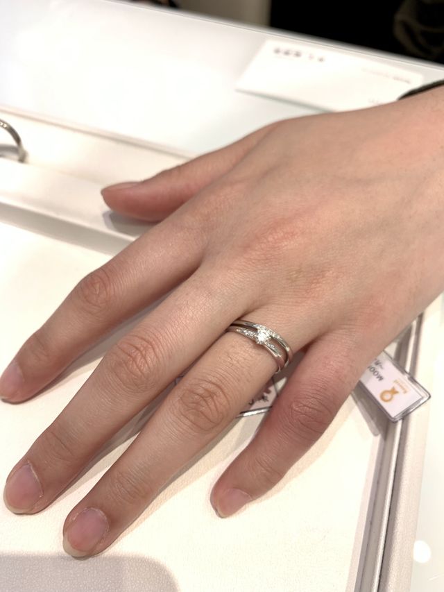 婚約指輪と結婚指輪同時につけた場合。