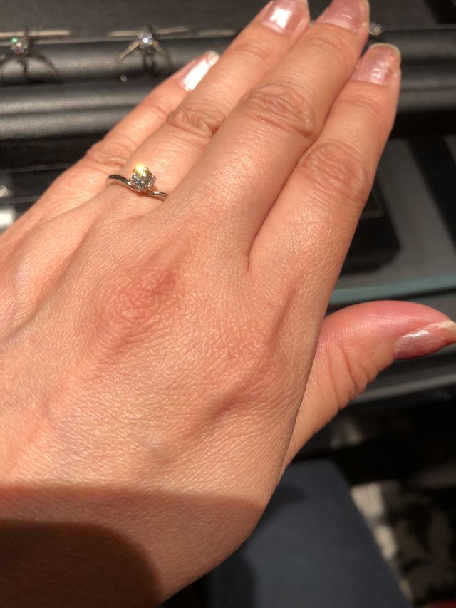 ダイヤモンドの輝きはエクセレントでした！カットの技術に感動！